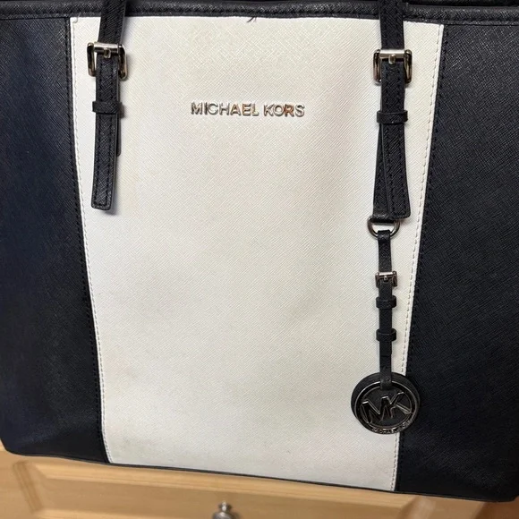 Michael Kors Two-Tone Black and White Handbag - Picture 8 of 8